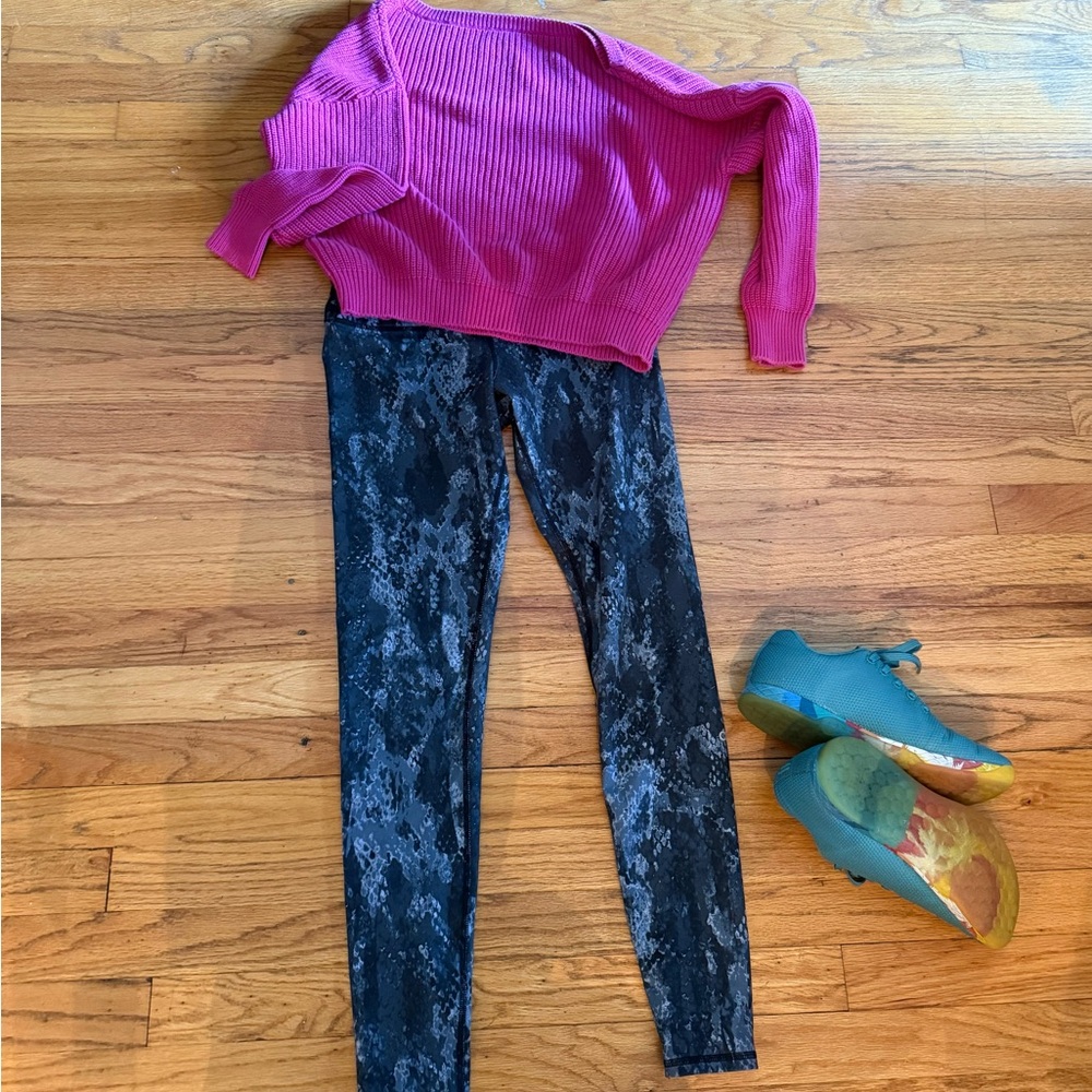 ALO Yoga Black and Gray Leggings